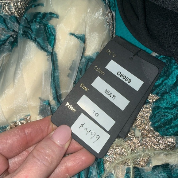 Lucci Lu Couture Asymmetrical Teal and Cream Dress - Picture 5 of 5